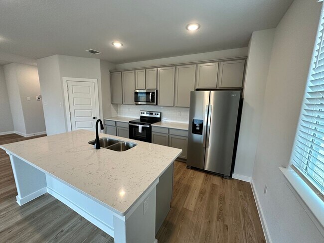 Photo - 14607 Emerio Dr