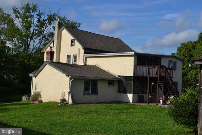 Building Photo - 345 E Dark Hollow Rd Unit 4 Rental