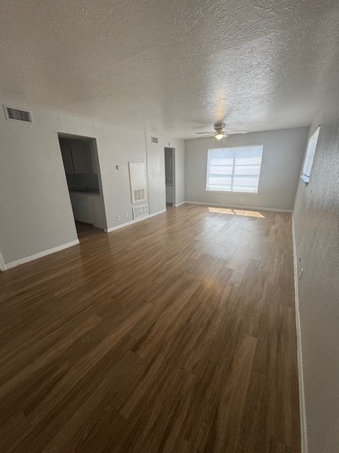 Building Photo - 5220 Weber Rd Rental