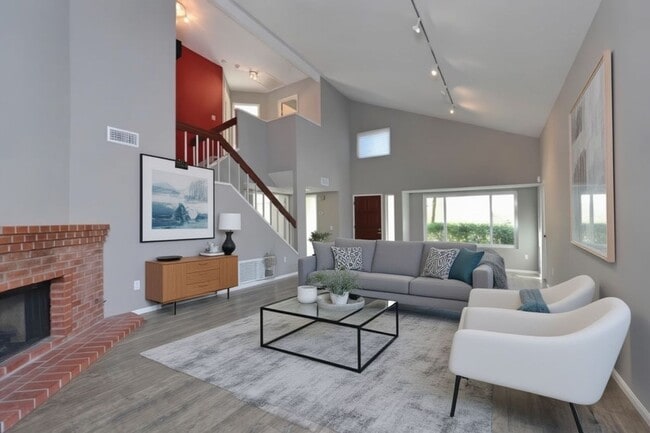 Photo - Centrally Located 3BD/2.5BA Home Available in West Clairemont!