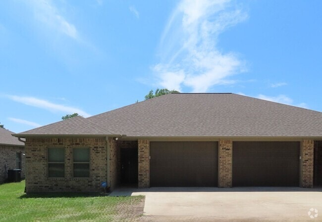 Building Photo - Bullard ISD! Gorgeous 2 Bedroom, 1 Bath Du... Rental