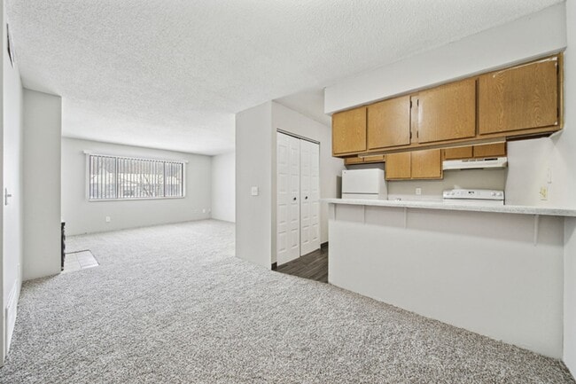 Photo - Fox Grove Apartments