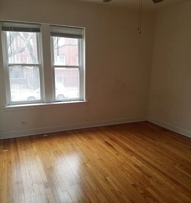 Photo - 2006 W Jarvis Ave