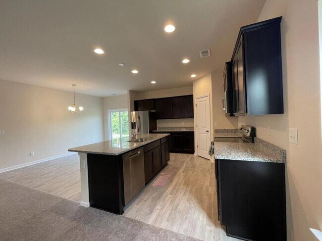 Photo - 248 Hampton Park Cir