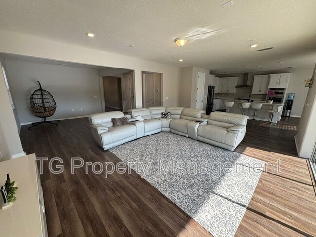 Building Photo - 217 Red Barn Rd