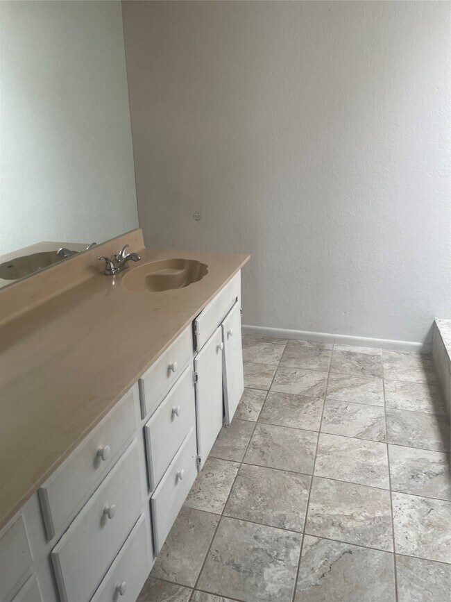 Photo - 1826 Port O' Call St