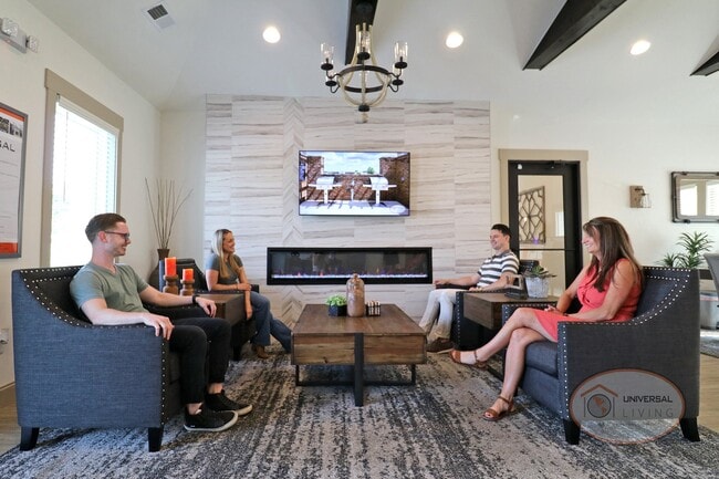 Clubhouse Lounge