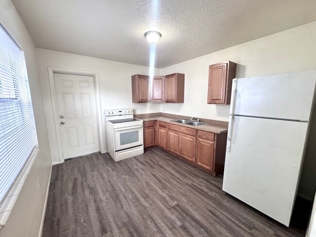 Photo - 4906 18th St W Unit B