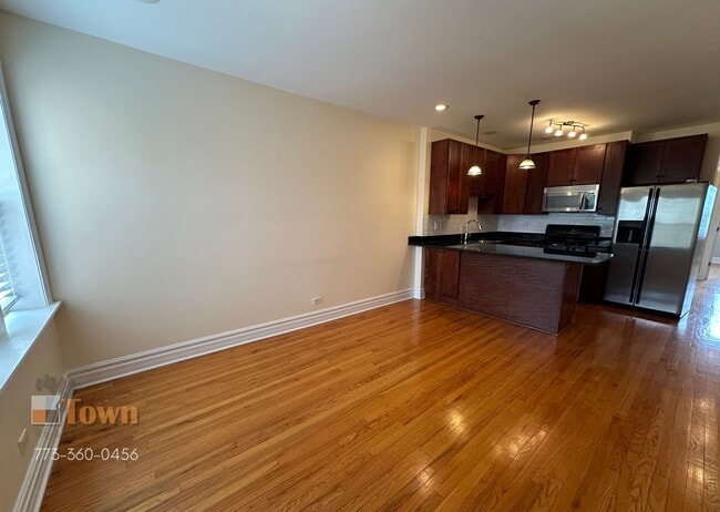 Photo - 6309 N Albany Ave Unidad 3B