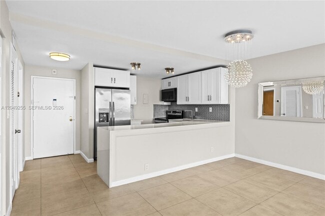 Photo - 16710 NE 9th Ave Unidad 706