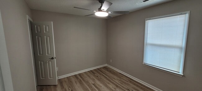 Photo - 4505 Southern Webbing Mill Rd