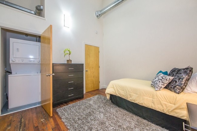 Bedroom and Washer Dryer