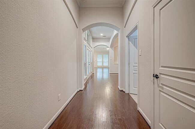 Photo - 1611 Ralston Branch Way
