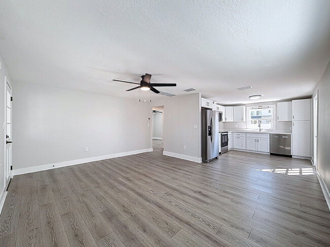 Photo - 768 49th Ave N