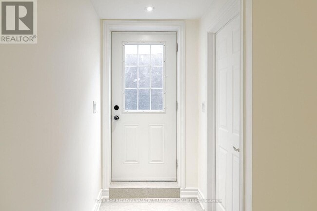 Photo - 29 Bloomfield Trail