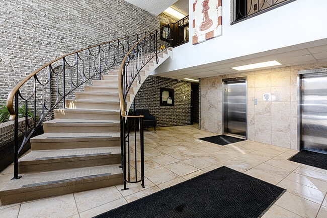 Photo - Lancelot Apartments