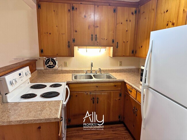 Photo - 122 Harmon St