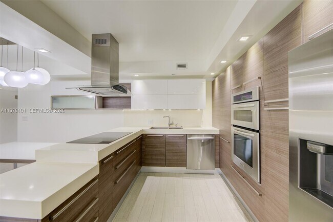 Photo - 161 Crandon Blvd Unit 324