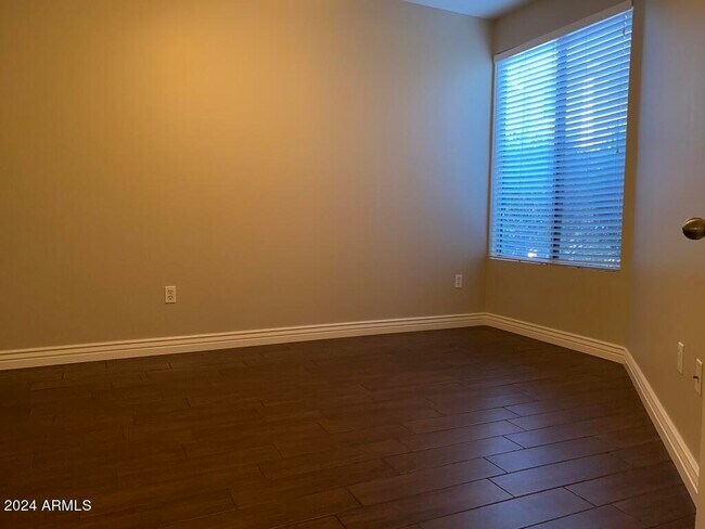 Photo - 1701 E Colter St Unit 172
