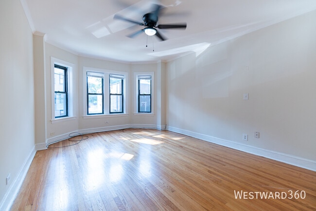 Photo - 6509 N Hoyne Ave Unidad 1N