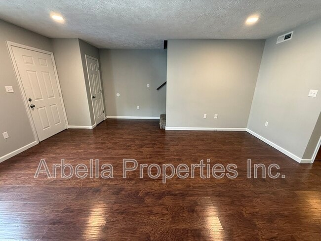 Photo - 2637 US-11W Unit Apt 13