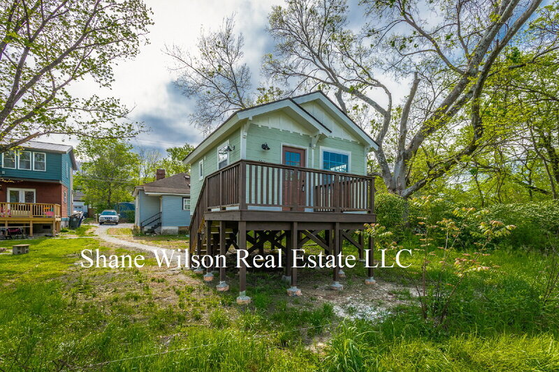 Photo - 1615 South Orchard Knob Avenue