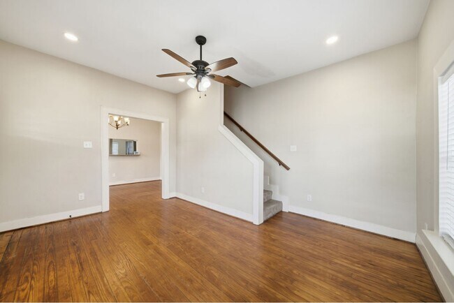 Photo - 4602 Ward St