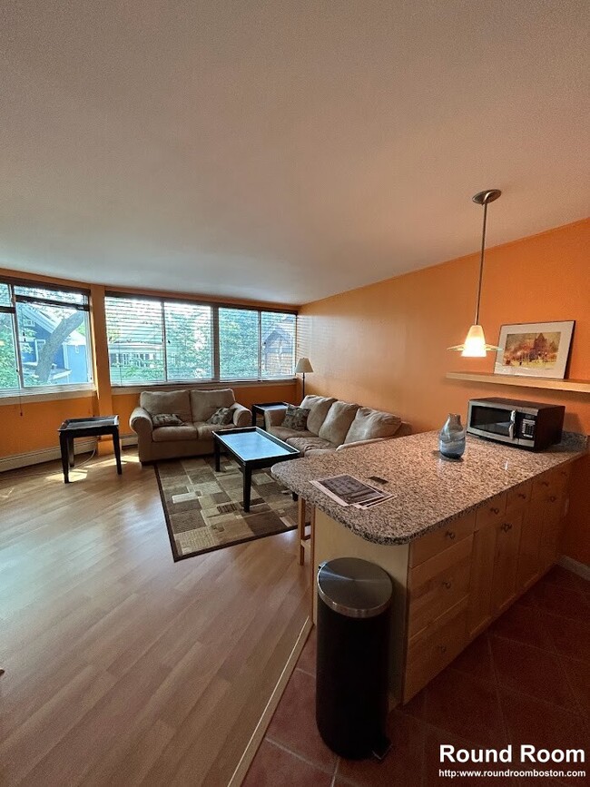 Building Photo - 516 Green St Unit 2c Rental