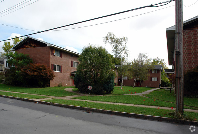 Building Photo - 1427 Oneida St Rental