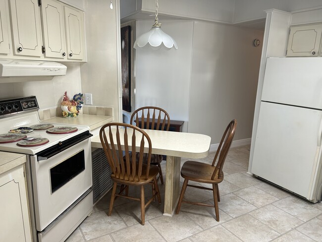 Photo - 500 Robin Ln