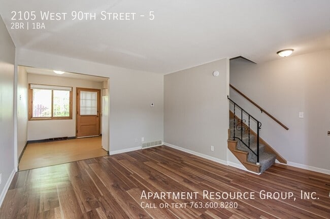 Photo - 2105 W 90th St Unit 5