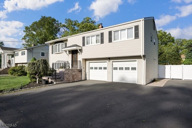 Photo - 151 Fulton St