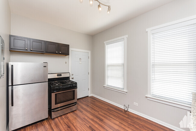 Building Photo - 948 W Willow St Unit #  01 Rental