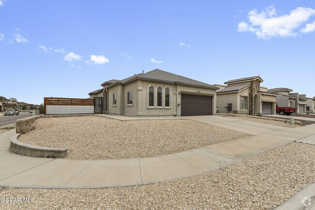 Building Photo - 14721 Tierra Harbor Ave Rental