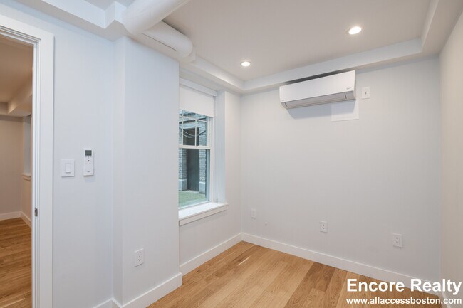 Photo - 288 Chestnut Hill Ave Unidad 30