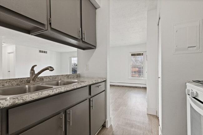 Photo - Cove On 13 - Roseville, MI