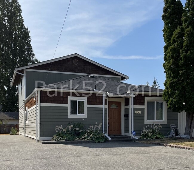4 Bedroom Single Family Home - 4 Bedroom Single Family Home