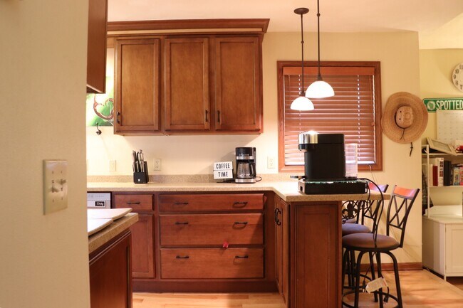 Photo - 571 Harvest Ln