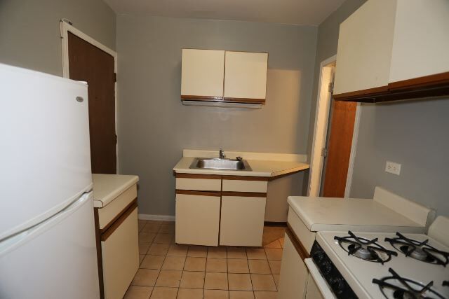 755 W Cornelia Unit 312