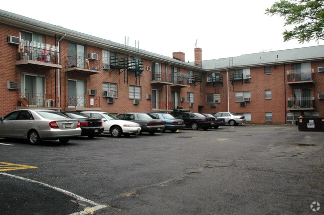 Photo - Lakeside apartments