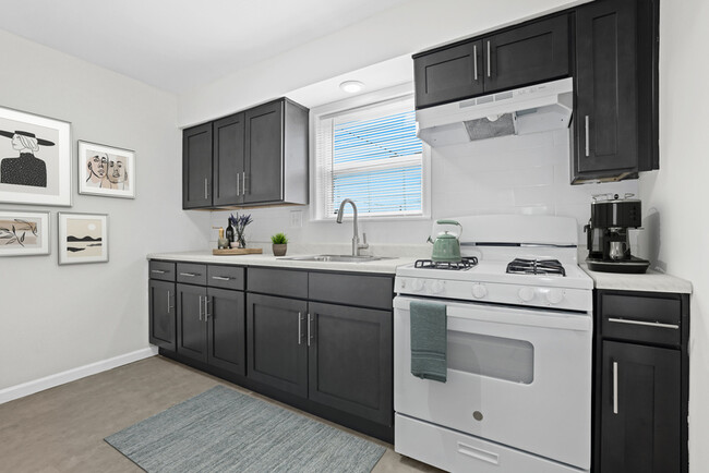 Photo - Cypress Gardens Apartments