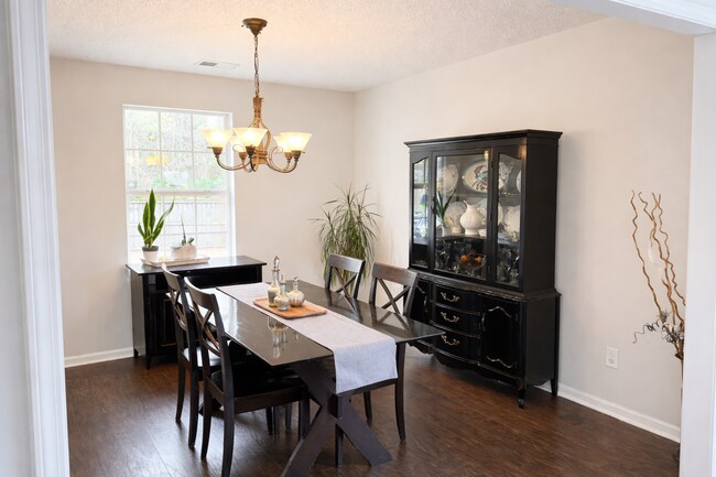 Photo - 3BD/2.5BA- WITH BONUS ROOM -AVAILABLE MAY 1, 2026