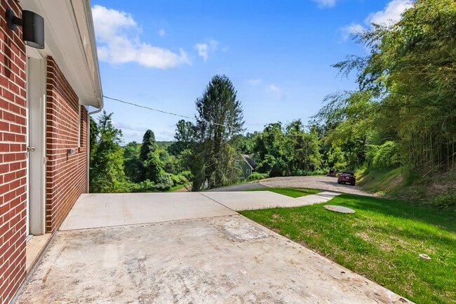 Photo - 4 bedoom 2 bath home in Blacksburg VA!
