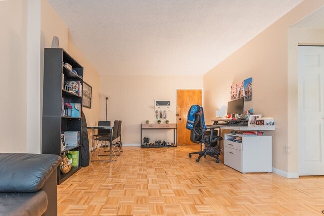 Photo - BROOKLINE 1 BED AVAILABLE FOR AN AUGUST 1ST MOVE-IN