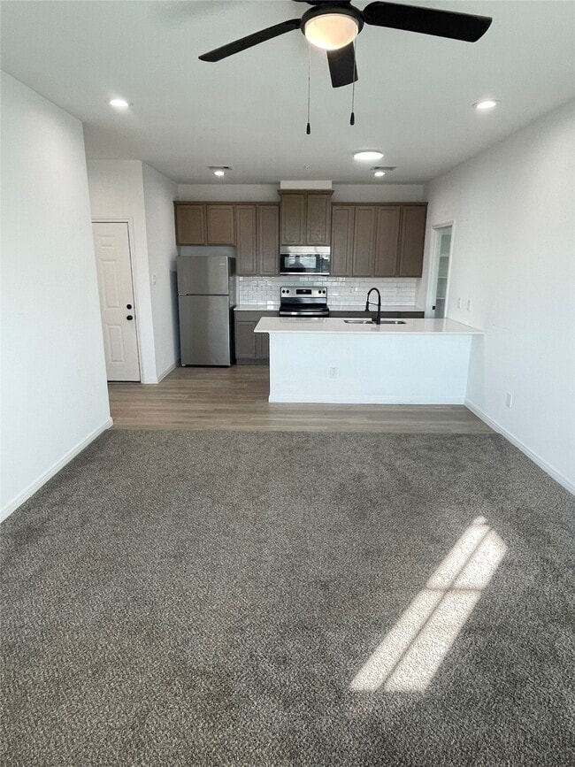 Photo - 802 West Loop