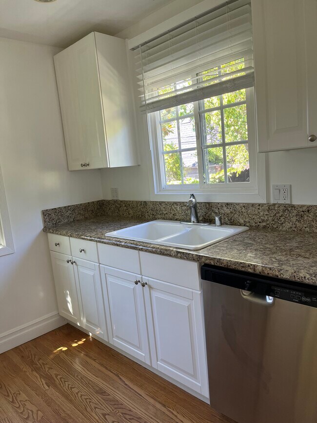 FULL KITCHEN - 10949 Massachusetts Ave