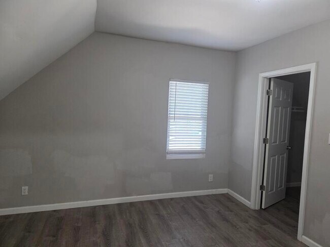 Photo - 136 N Belmont Ave Unit Apt 3