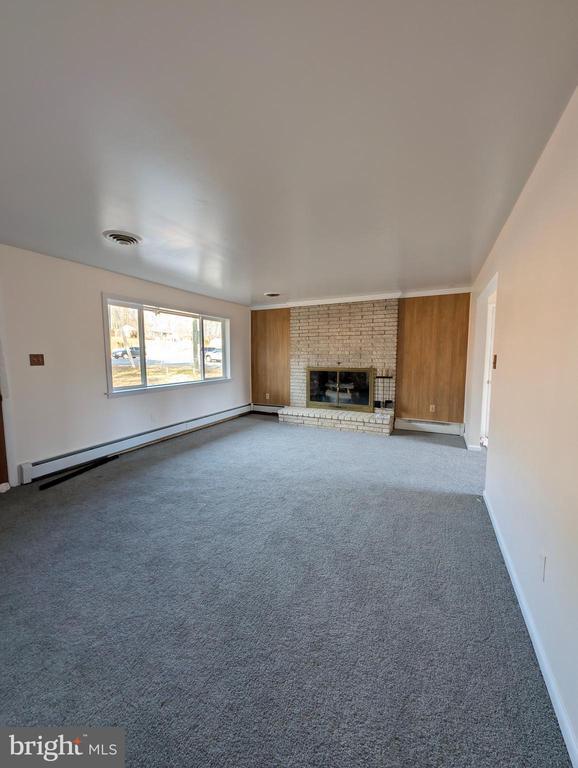 Photo - 8105 Devlin Rd