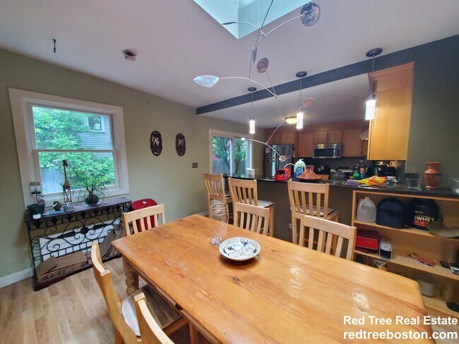 Photo - 15 White Pl