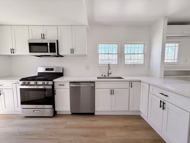 Photo - 3007 Dalton Ave Unit 3007 1/2 Dalton Ave.